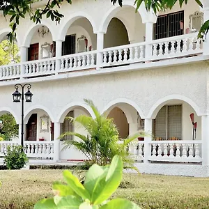 https://summerset-village.hotelsnegriljamaica.com
